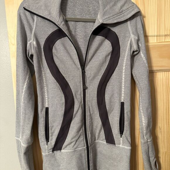 Lululemon Grey Turtle Neck Sweater Jacket Size 4 - Picture 3 of 8